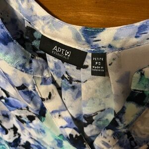 Women’s sleeveless dress top.